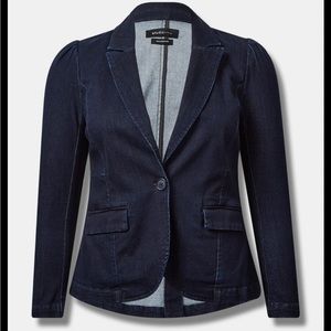Torrid Studio Demin Blazer. NWT